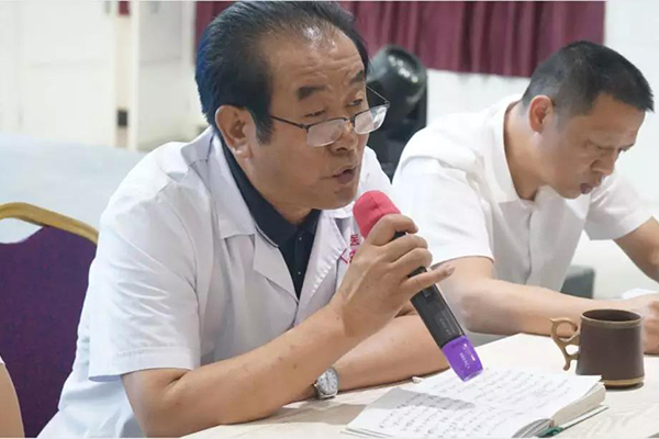 武漢仁愛(ài)醫(yī)院慶祝醫(yī)師節(jié)座談會(huì)圓滿成功