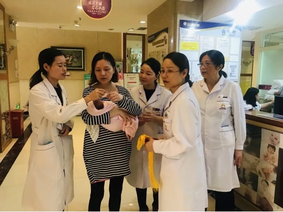 真愛婦產(chǎn)迎來雙胞胎公主，勇敢寶媽為愛堅持順產(chǎn)