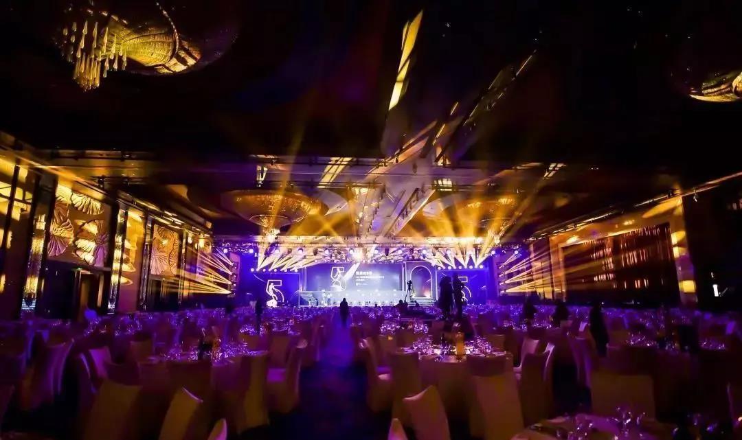 恭喜德韓口腔榮獲“新氧年度十大齒科名院”稱號(hào)