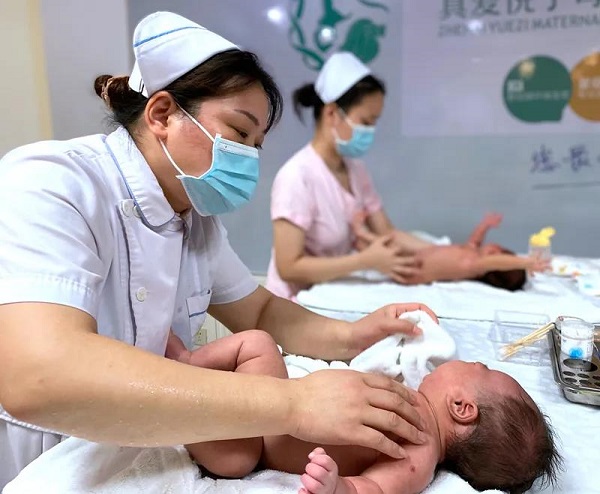 媽媽“雙線”戰(zhàn)疫，女兒報(bào)考醫(yī)學(xué)專業(yè)被錄取