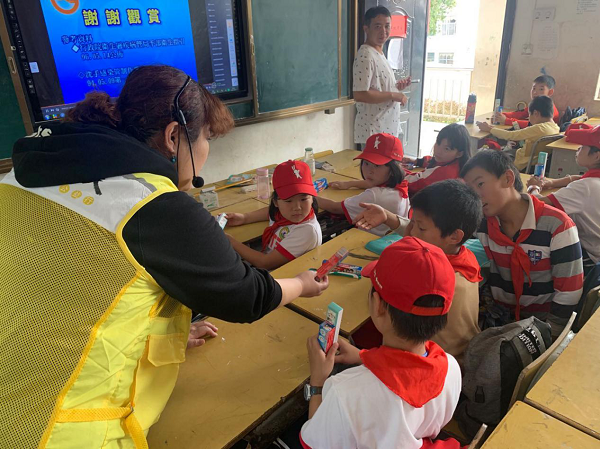 助力公益，奉獻愛心|德韓口腔走進麻城乘馬崗凱德希望小學(xué)